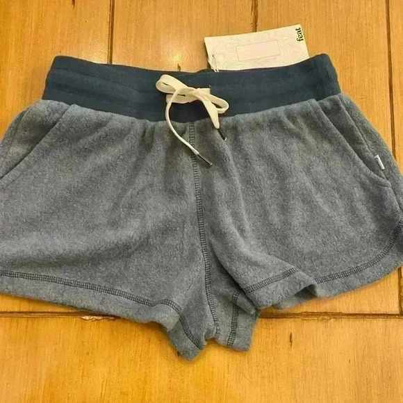 Womens Soft Cozy Shorts Gray Feat NEW small - Picture 1 of 10